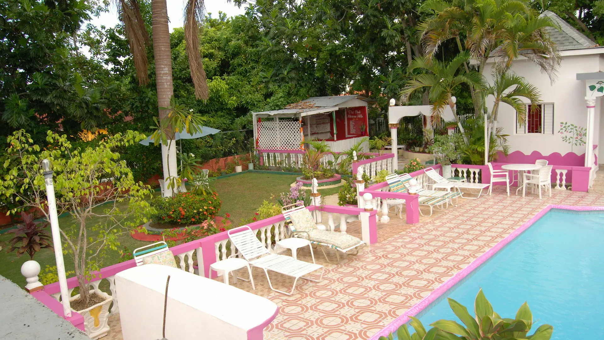 Pinkhibiscus Guest House Montego Bay Jamaica