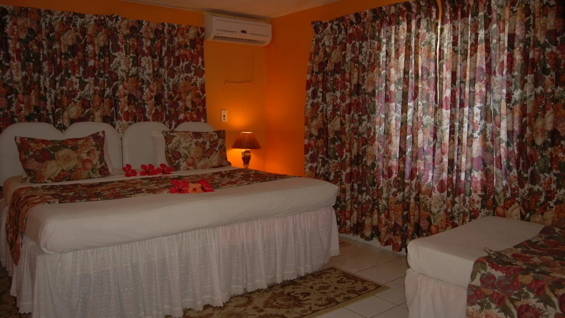 Pinkhibiscus Guest House Montego Bay 3*,